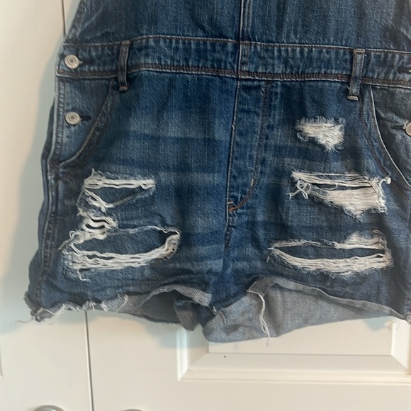 American Eagle Shortallls - Picture 2 of 4